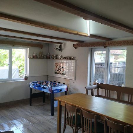 Kalmi Vendeghaz Hotel Corund  Bagian luar foto