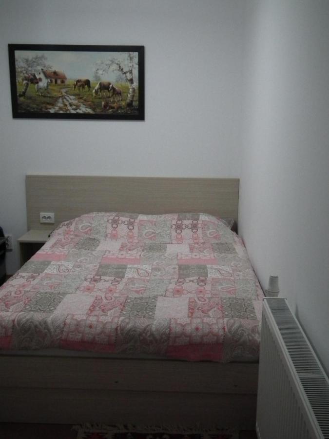 Kalmi Vendeghaz Hotel Corund  Bagian luar foto